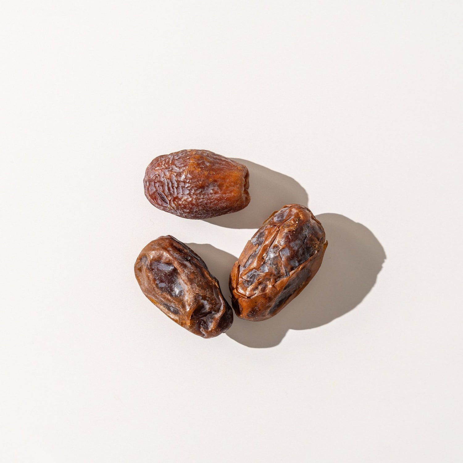 Whole organic dates - the natural sweetener in Releaf